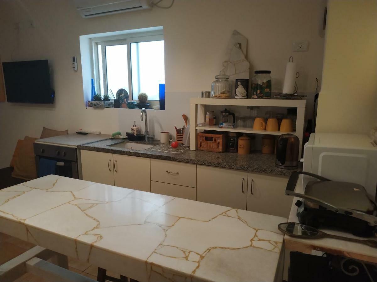 Appartement Studio Apt Great Location Heart Of Downtown District à Haïfa Extérieur photo