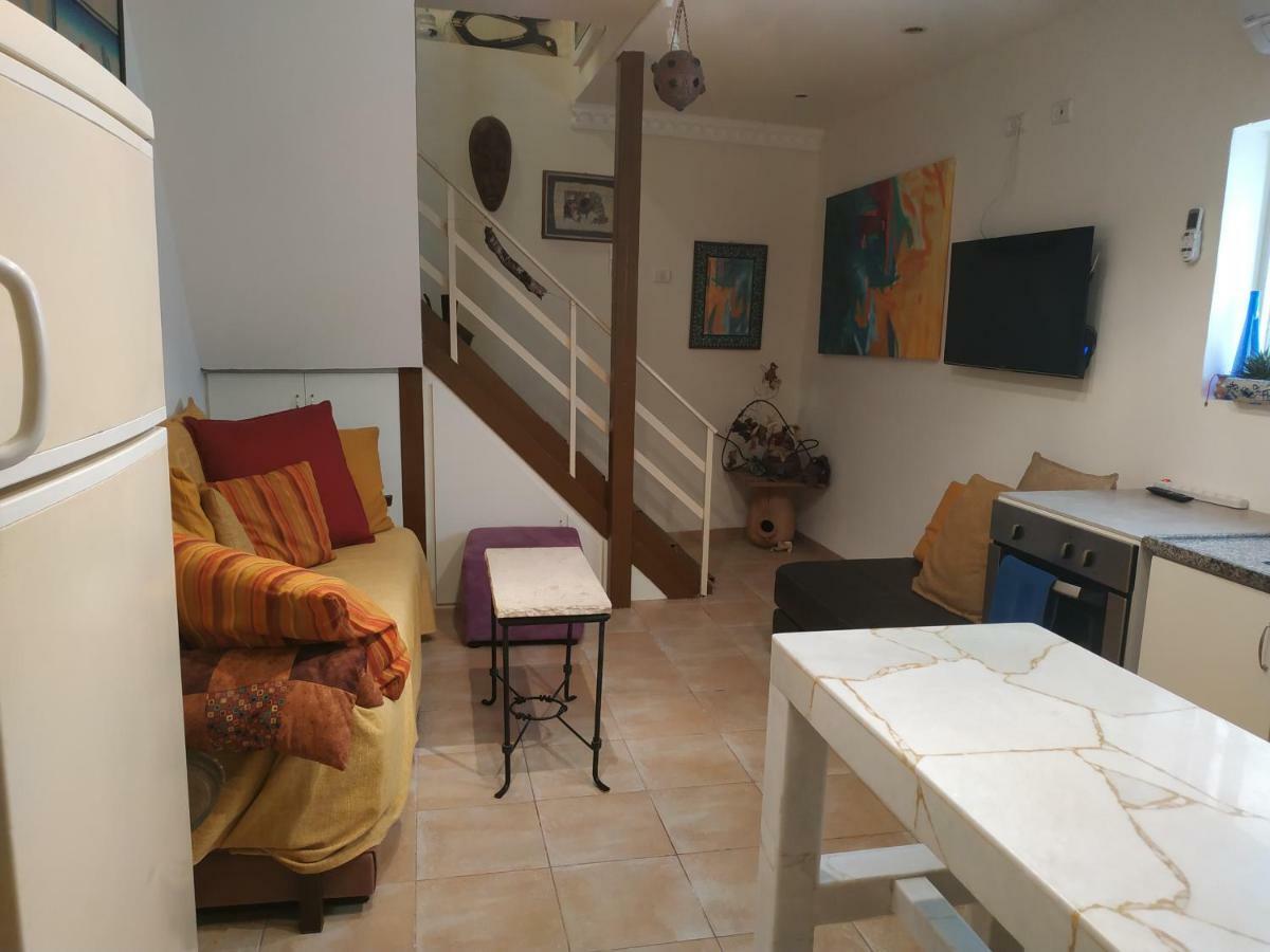 Appartement Studio Apt Great Location Heart Of Downtown District à Haïfa Extérieur photo