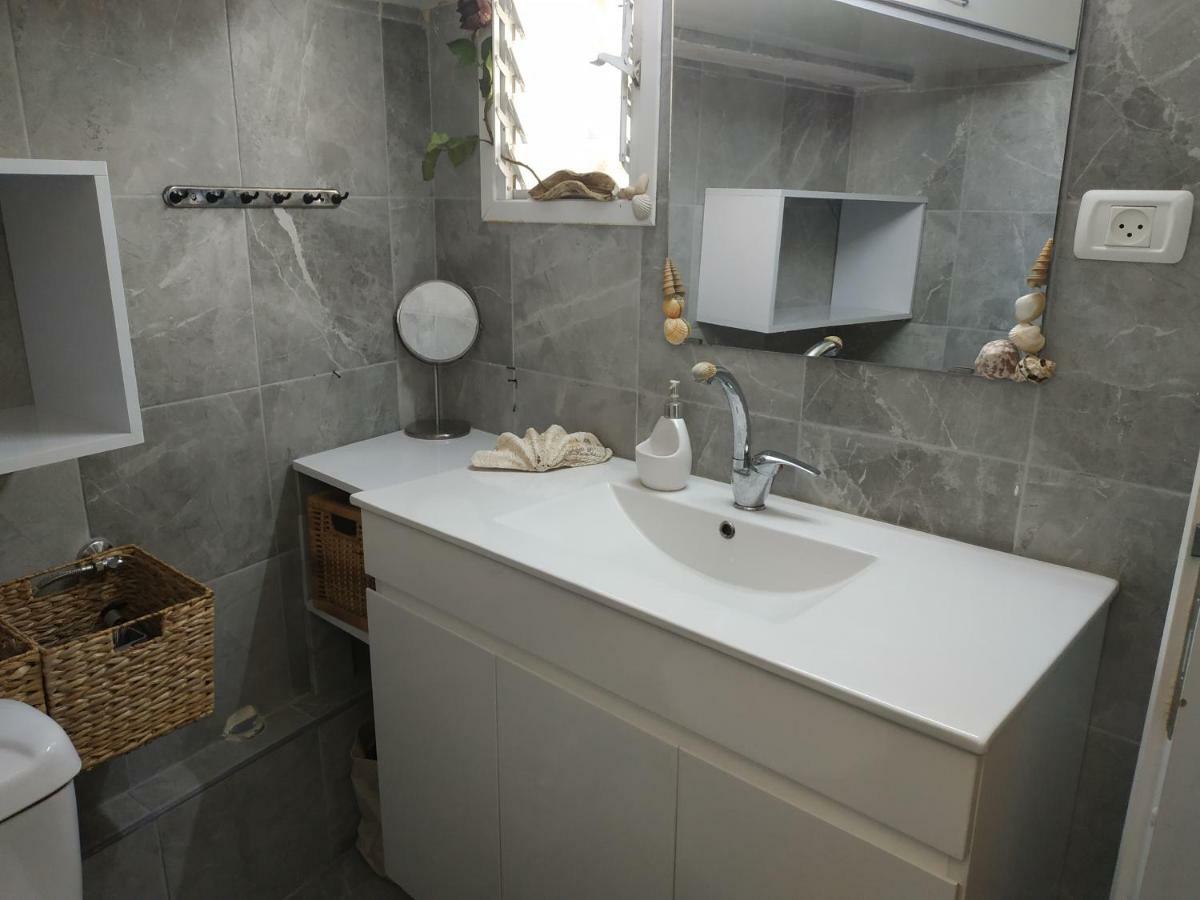 Appartement Studio Apt Great Location Heart Of Downtown District à Haïfa Extérieur photo